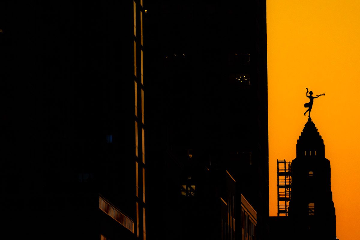 The vernal equinox lines up with Chicago's street grid—known as Chicagohenge—on March 20, 2024. (Photo: Lukas Keapproth)