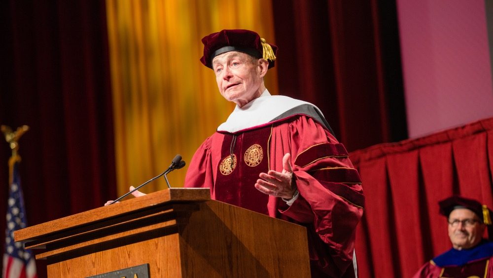 Bill Plante (BS '59), senior White House correspondent for CBS News, delivered the keynote address during Loyola University Chicago's School of Communication commencement ceremony, held at the Gentile Arena.