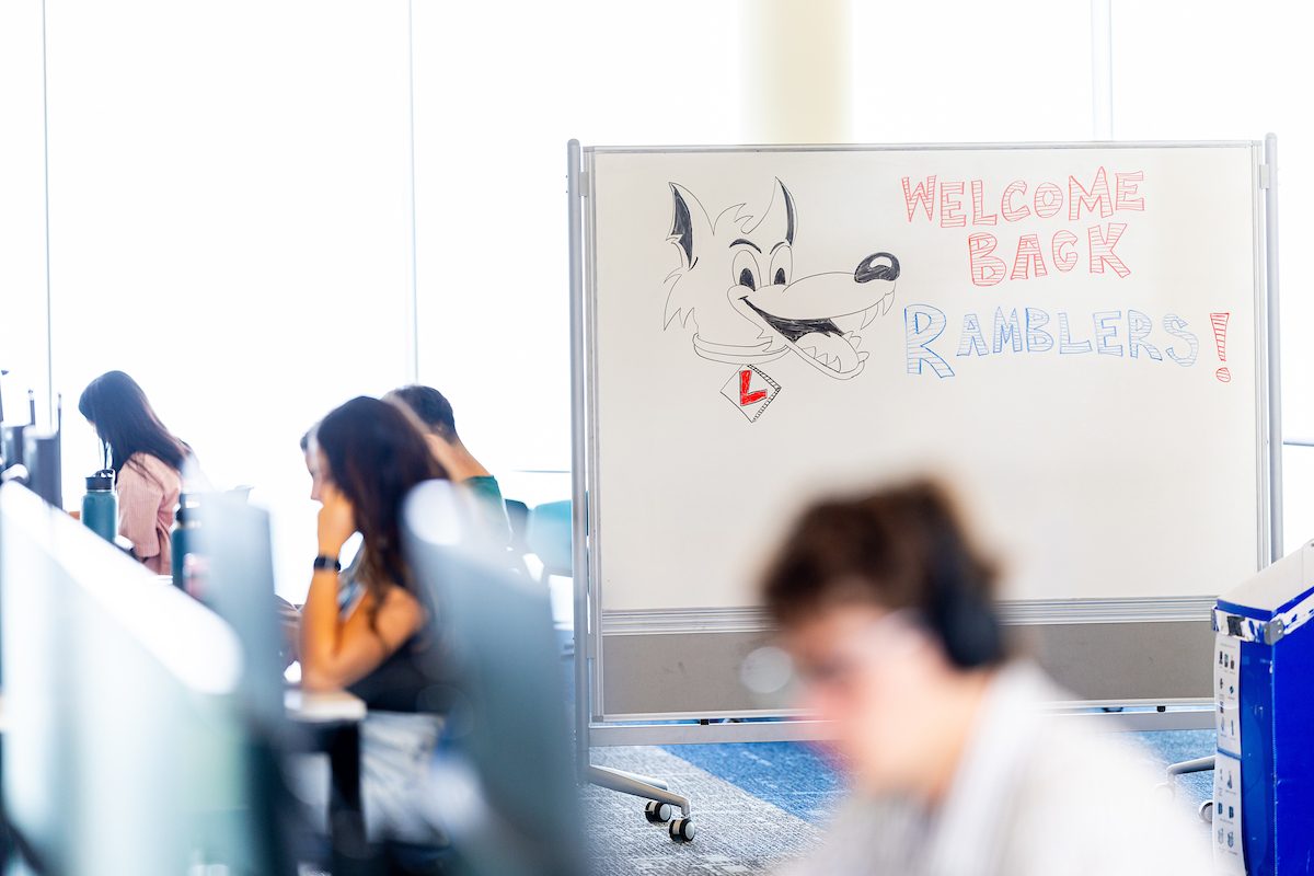Loyola University Chicago welcomes back students for the beginning of the Fall 2024 semester on the Lake Shore Campus, August 26, 2024. (Photo by: Lukas Keapproth)