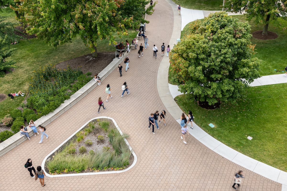 Loyola University Chicago welcomes back students for the beginning of the Fall 2024 semester on the Lake Shore Campus, August 26, 2024. (Photo by: Lukas Keapproth)