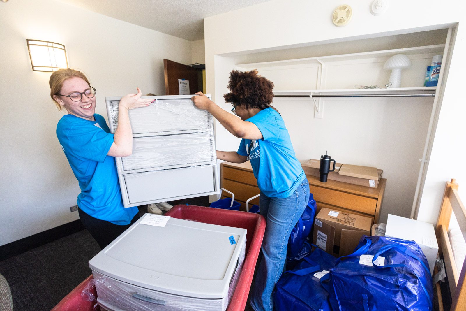 Freshmen from the Class of 2028 move in to Simpson and Francis dorms on August 20, 2024. (Photo: Lukas Keapproth)