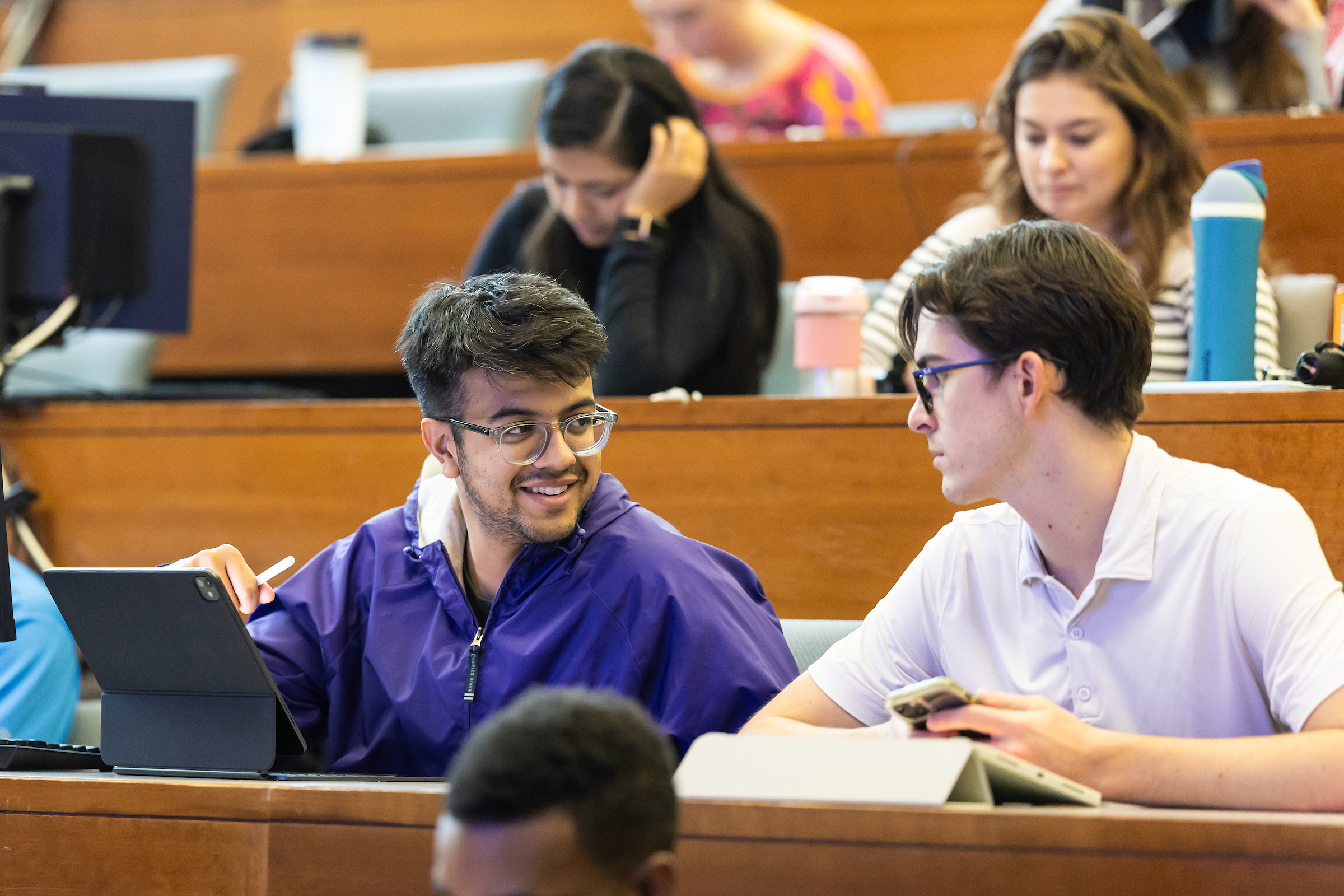 (Photo: Lukas Keapproth) Stritch School of Medicine students sit in the Tobin Lecture Hall for an anatomy class taught by Professor Robert Frysztak (Photo: Lukas Keapproth)