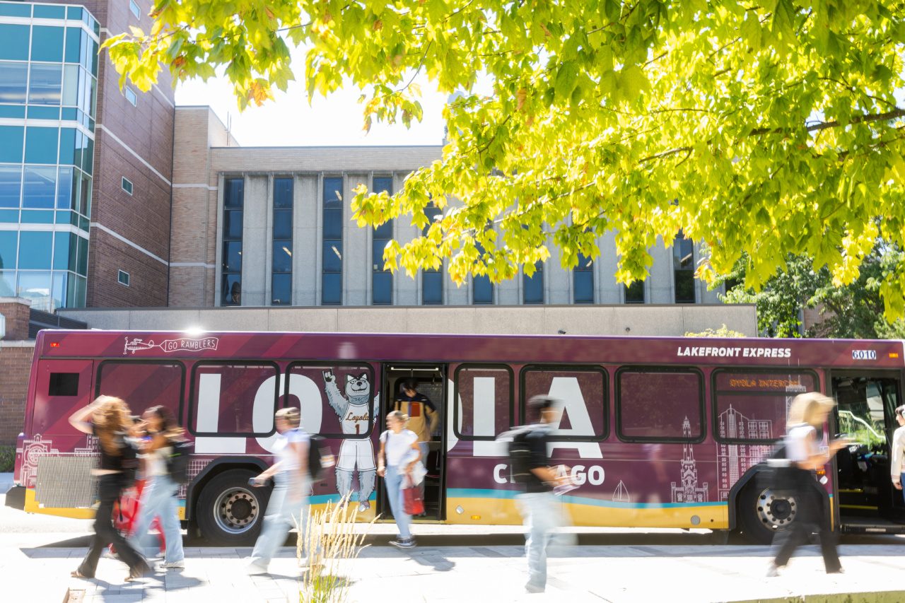 The Loyola Intercampus Bus. (Photo: Lukas Keapproth)