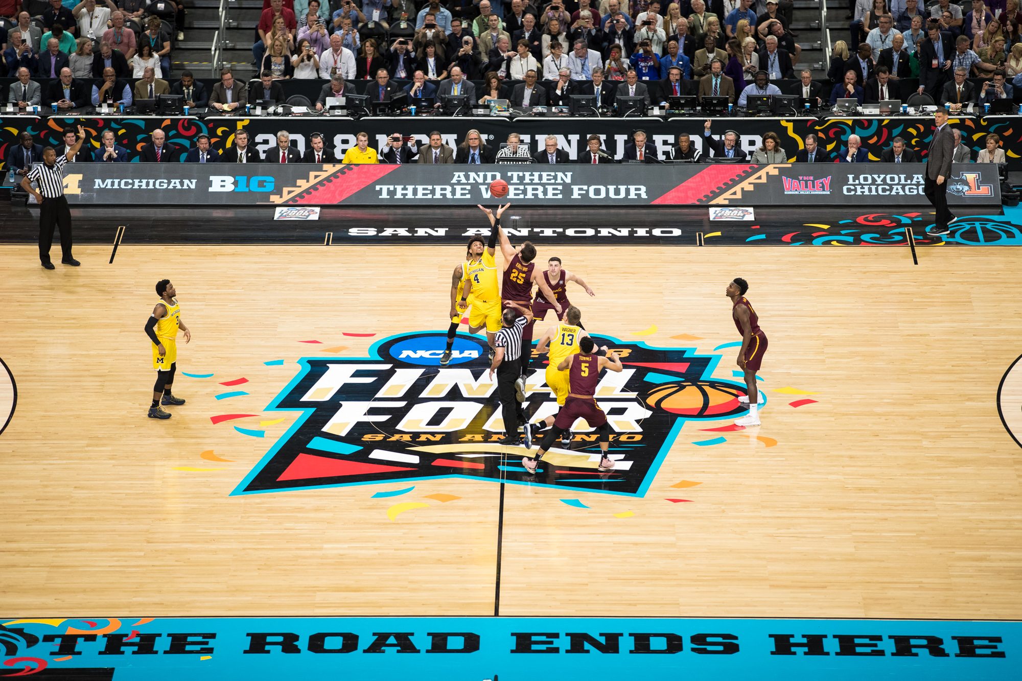 The Loyola University Chicago Men’s Basketball Team plays against the University of Michigan in the first round of the Final Four in the NCAA Tournament at the Alamodome in San Antonio, TX., on Saturday, March 31, 2018. (Photo: Lukas Keapproth)