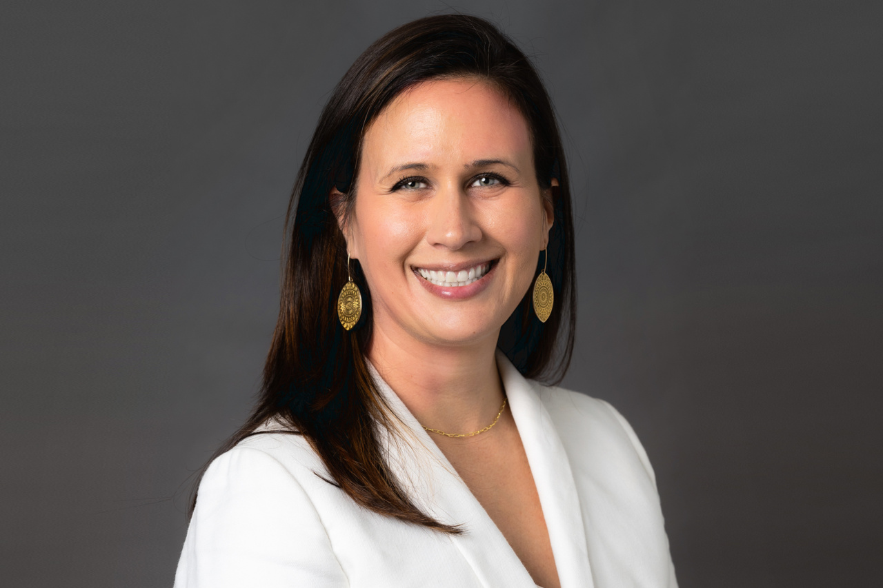 Kana Henning-1800×1200