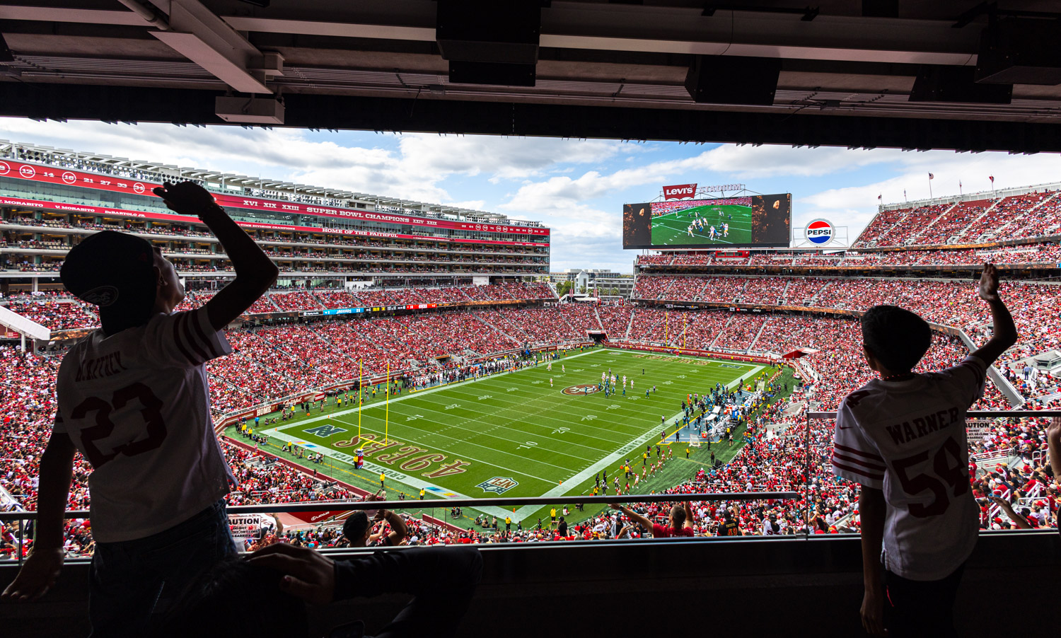 Levi's® Stadium packs a full house on Football Sundays and also houses four educational classrooms, a museum, a natural grass field, and a wood-grained Owners Club.