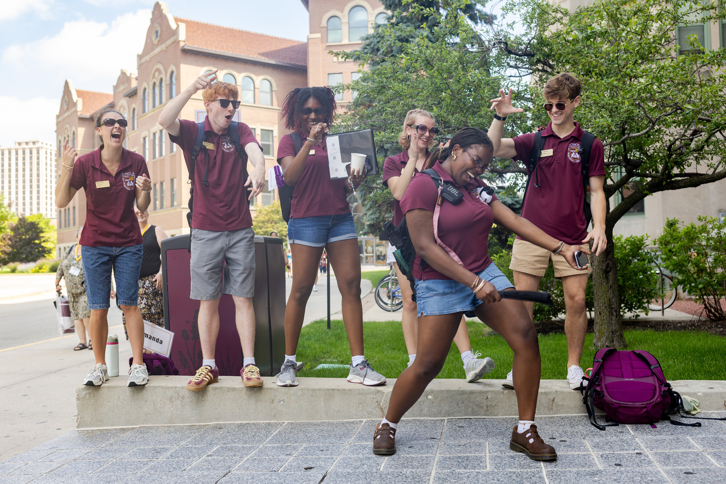 Orienation Leaders with Student Academic Services led incoming students in activities and welcomed them to their Loyola experience.